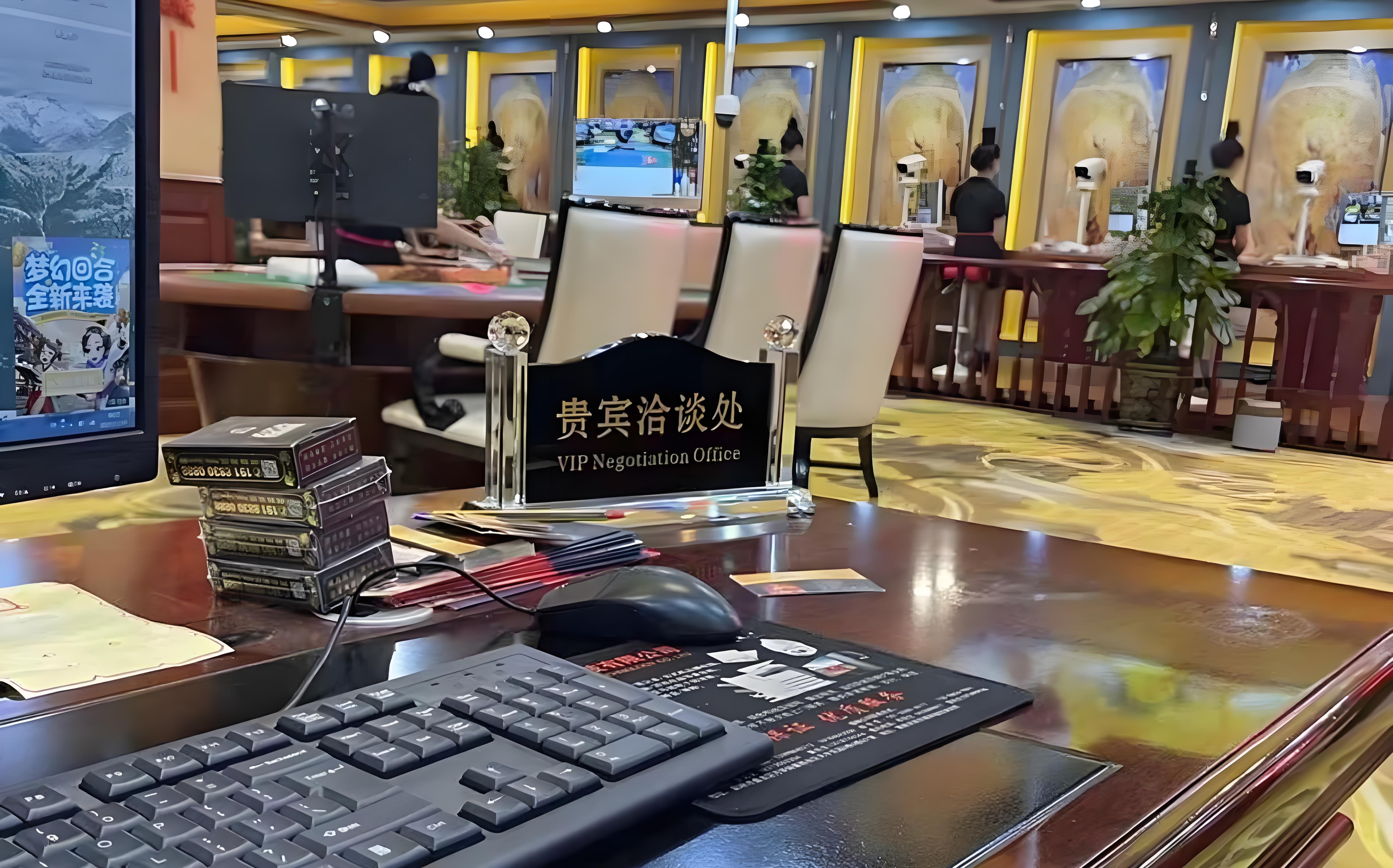 4bdec5cf-6f2e-48a4-818f-edcc98935c57 4bdec5cf-6f2e-48a4-818f-edcc98935c57